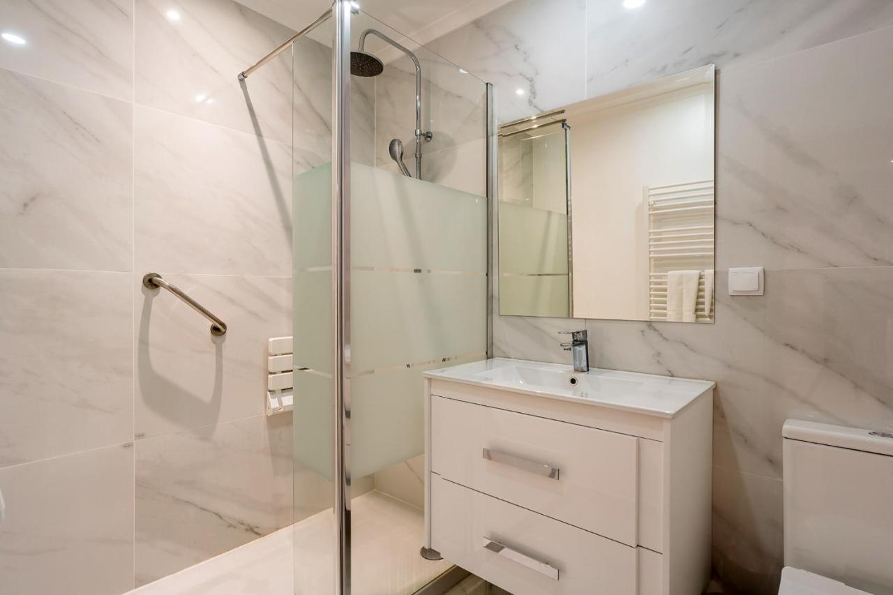 Stylish Apartment With Balcony And Amazing Views Over Funchal And The Sea Buitenkant foto
